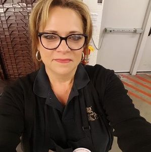 Meet your Posher, Rhonda